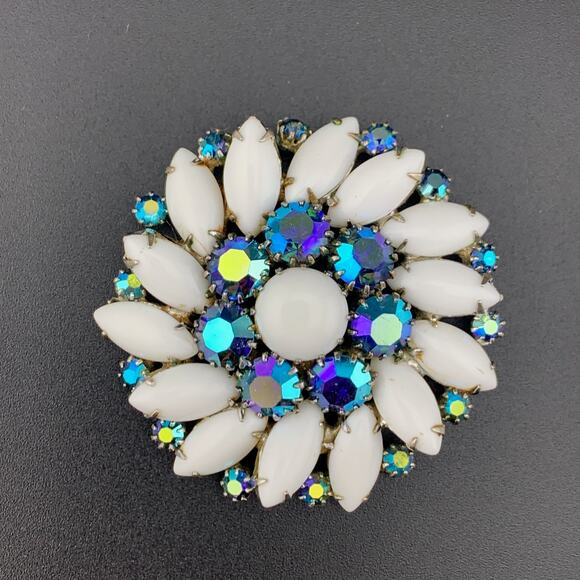 Signed Weiss Silver Tone White Glass Peacock AB Rhinestone Brooch 2" - Picture 1 of 6